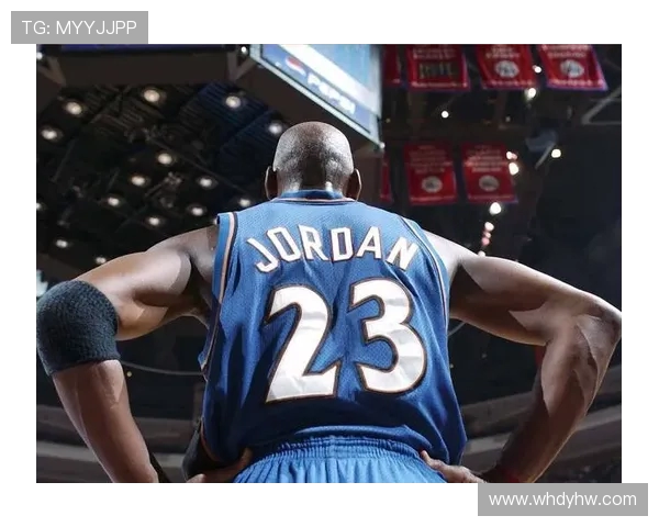 聚焦篮球巨星成长轨迹与赛场传奇故事全景解析精彩瞬间全面呈现录