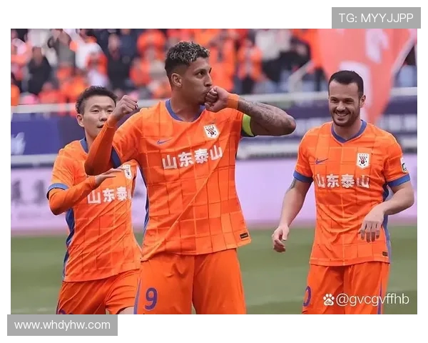 精彩对决再掀高潮双方鏖战全场比分惊心动魄引爆热议