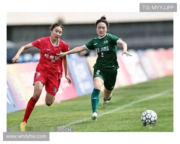 杭州羽毛球队在世锦赛积分榜上以68分稳居第一名展现强劲实力