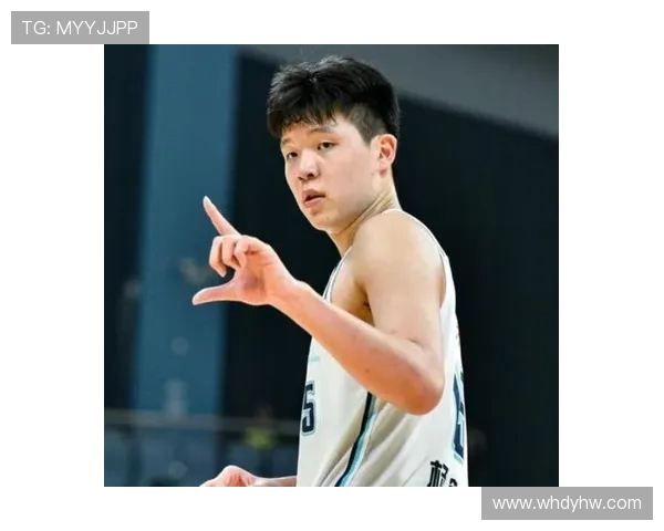 余嘉豪：从新星崛起到篮球赛场的璀璨传奇之路